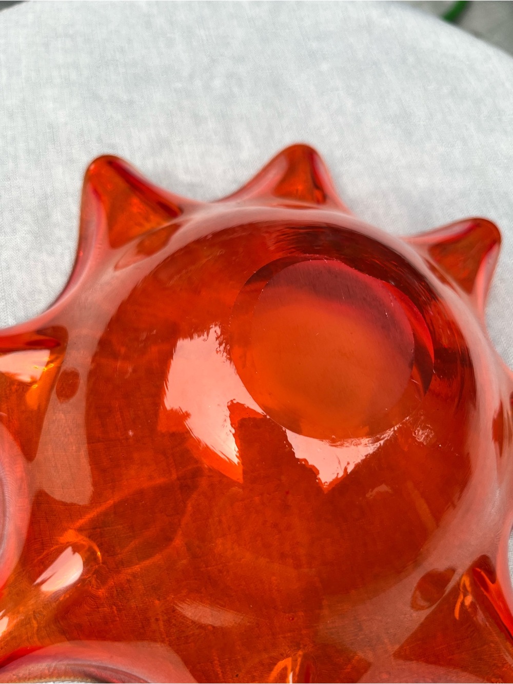Vintage Amberina Red Orange Ruffled Art Glass Bowl MCM Centrepiece - Picture 6 of 16